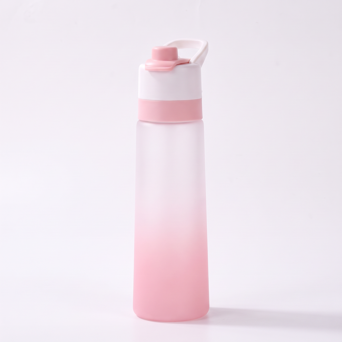 Botella con pulverizador 2 en 1: refréscate mientras entrenas