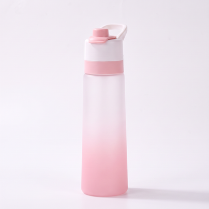 Botella con pulverizador 2 en 1: refréscate mientras entrenas